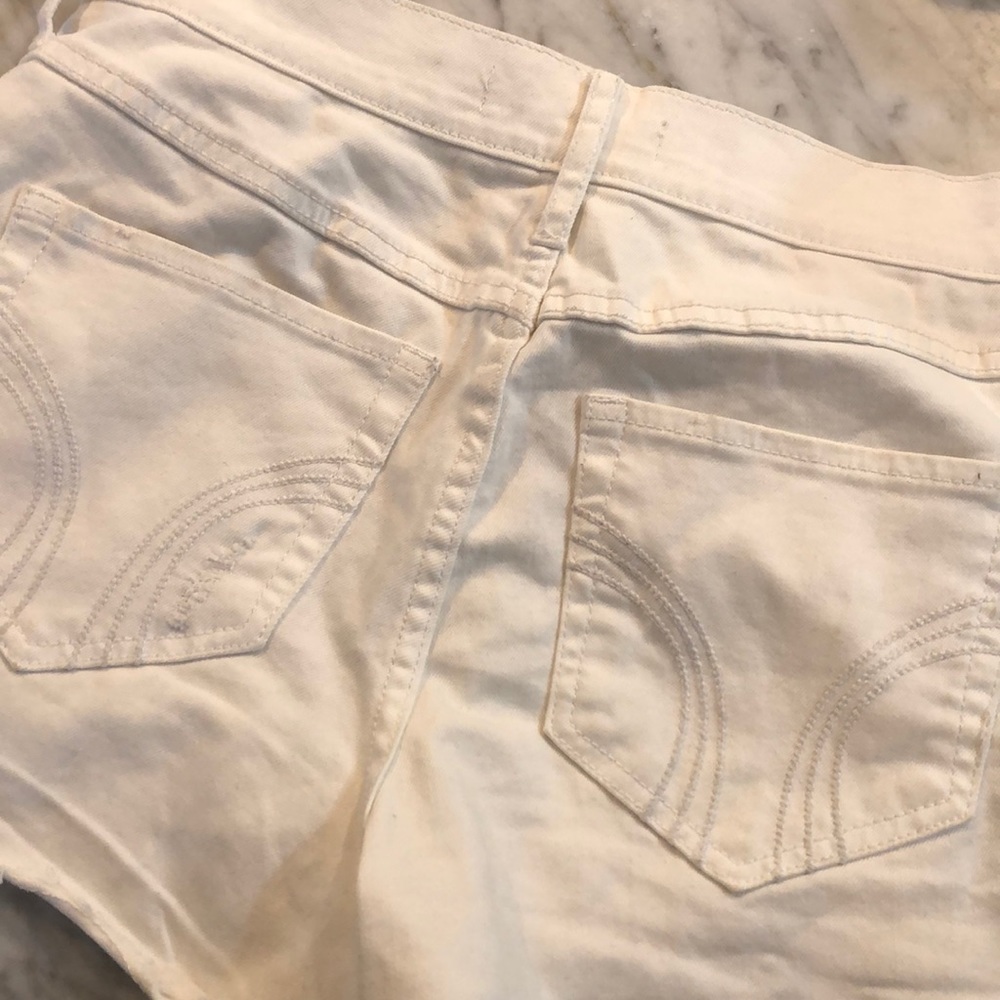 Hollister White Jean Shorts - Picture 3 of 6